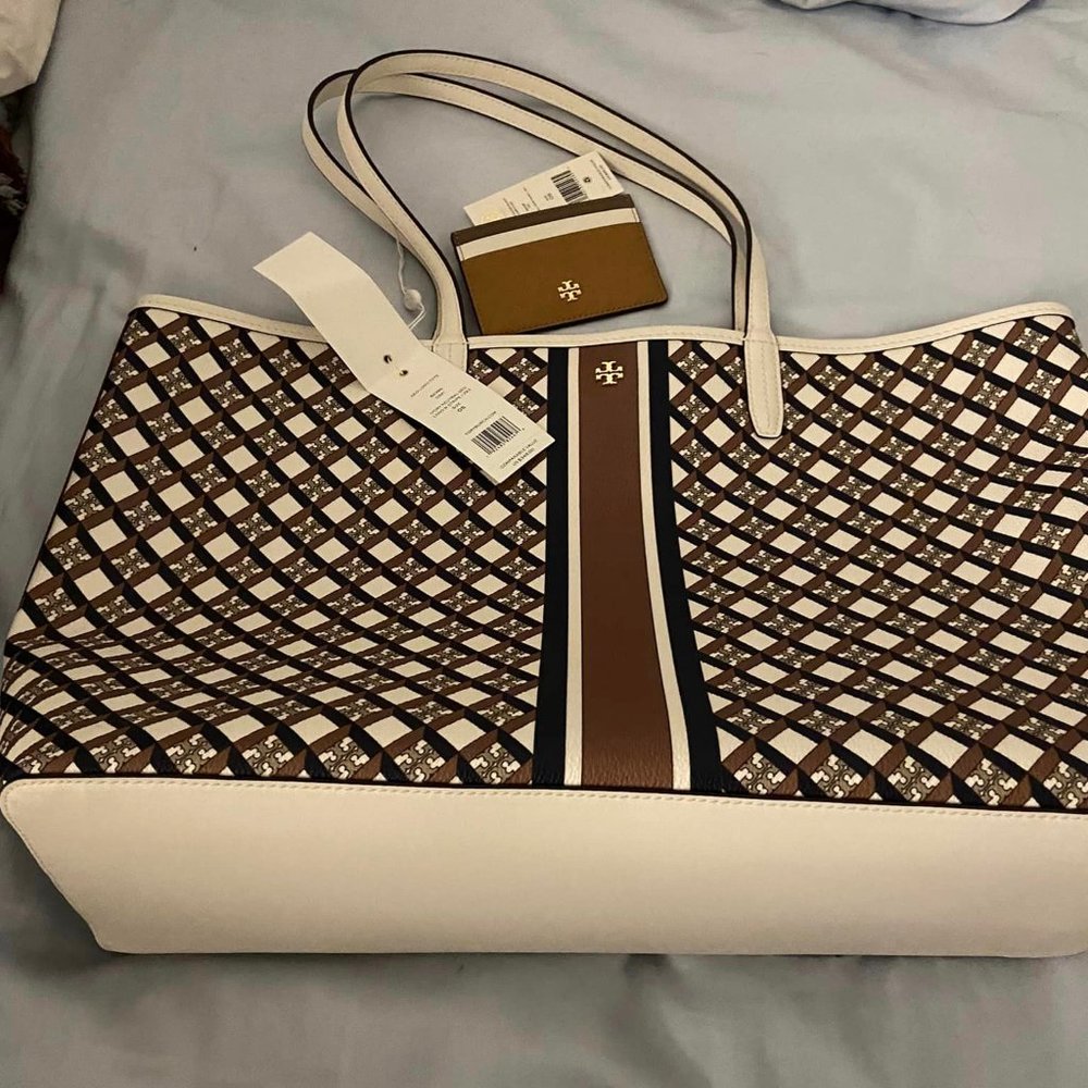 NEW WITH TAGS TORY BURCH TOTE